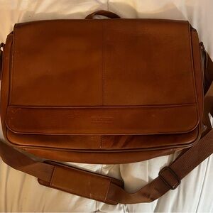 Kenneth Cole Reaction Tan Leather Messenger Bag